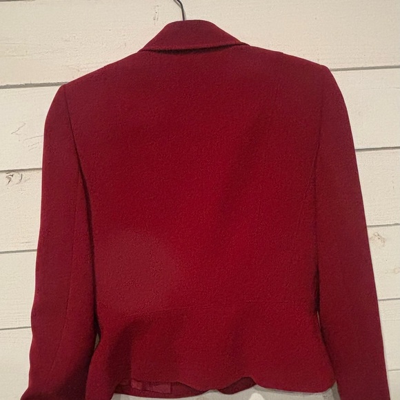 Tahari Arthur S. Levine Red Women's Jacket size 4. Great condition! - Picture 6 of 14